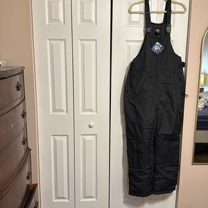 Women’s snow pants